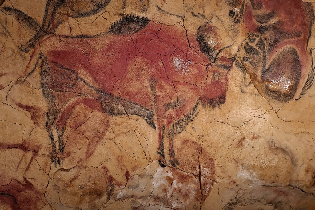 Bisonte del techo de polícromos en la Neocueva de Altamira