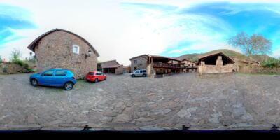 Calle hacia el monte